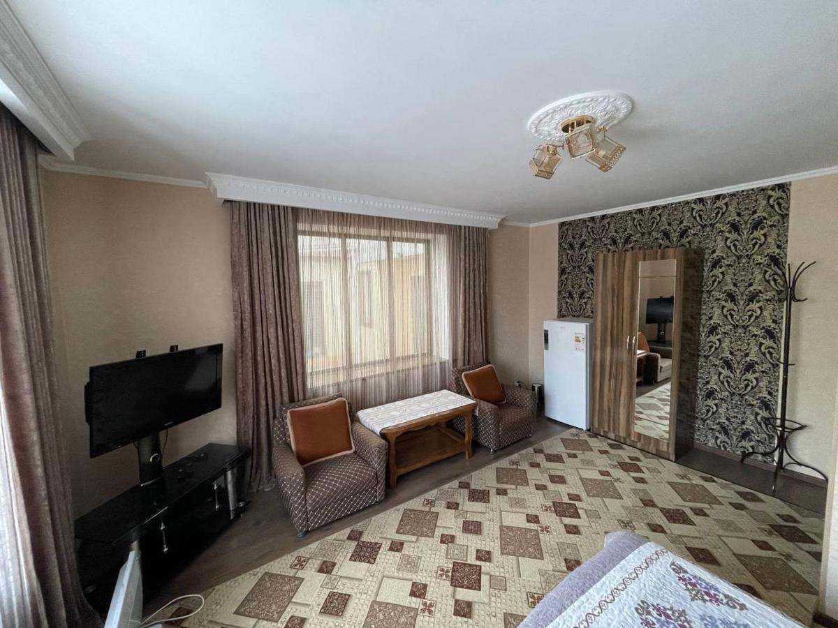 Guest House Eles Каракол Екстер'єр фото